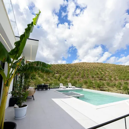 Villa 30 Luxury Place Vlore