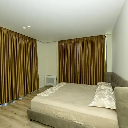 30 Villa *