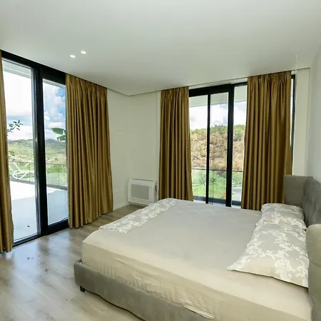 30 Luxury Place Vlore Fshati i Ri