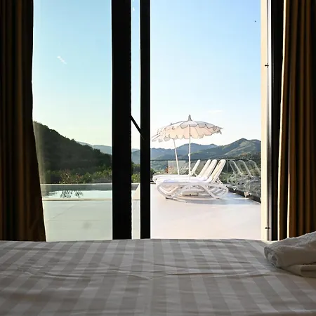 Villa 30 Luxury Place Vlore *