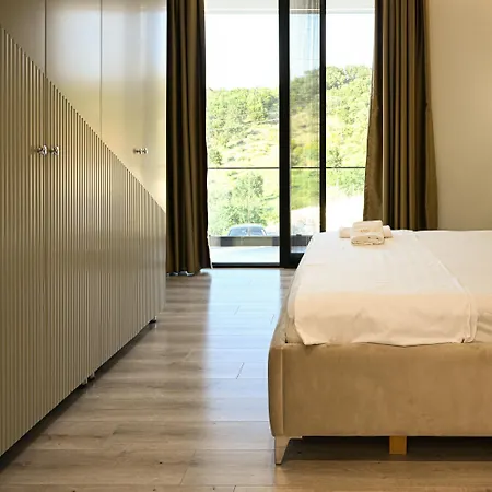 30 Luxury Place Vlore * Fshati i Ri