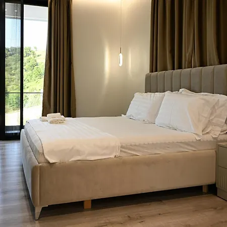 Villa 30 Luxury Place Vlore *