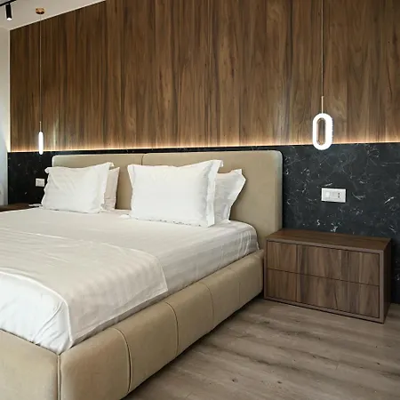 Villa 30 Luxury Place Vlore *