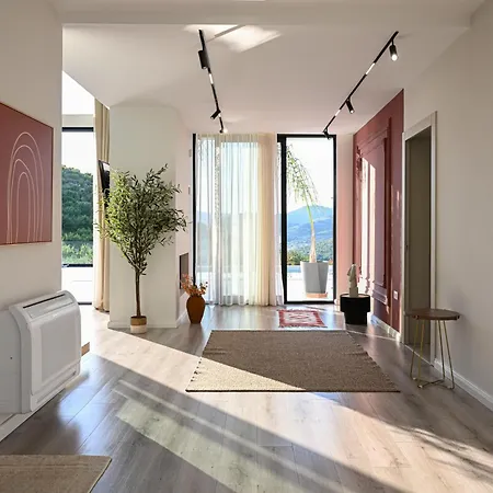 30 Luxury Place Vlore Fshati i Ri