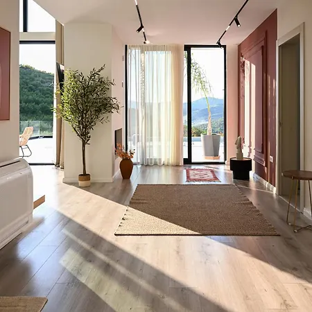 Villa 30 Luxury Place Vlore *