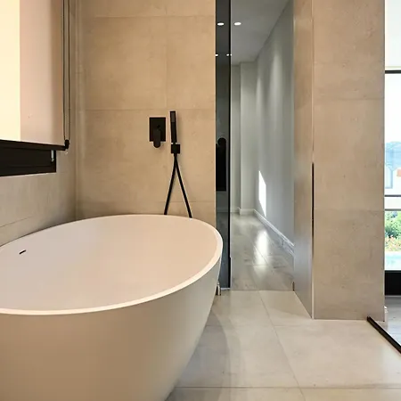 Villa 30 Luxury Place Vlore *